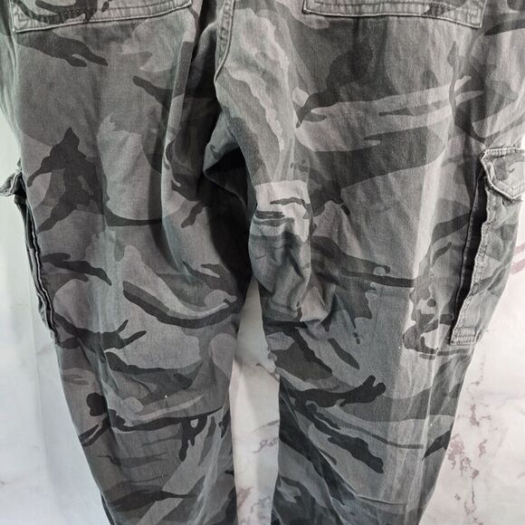 Wrangler Pants Mens 40 X 30 Camo Black Gray Cargo Straight Leg Regular Taper - Picture 8 of 13